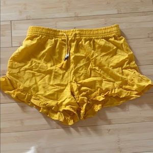 Old navy shorts for girls 🌵